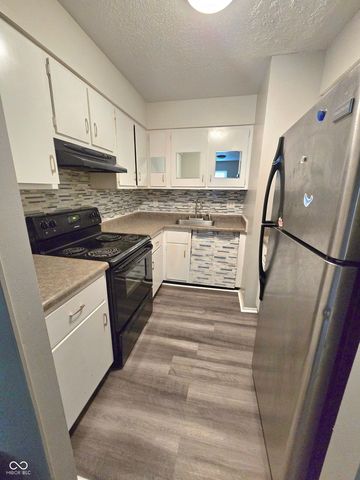 10051 Penrith Drive, Indianapolis, IN 46229