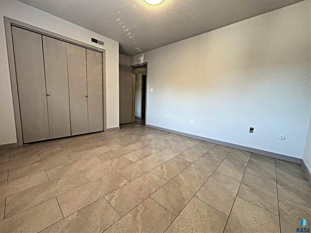 3600 S Gateway Blvd Boulevard 104, Sioux Falls, SD 57106