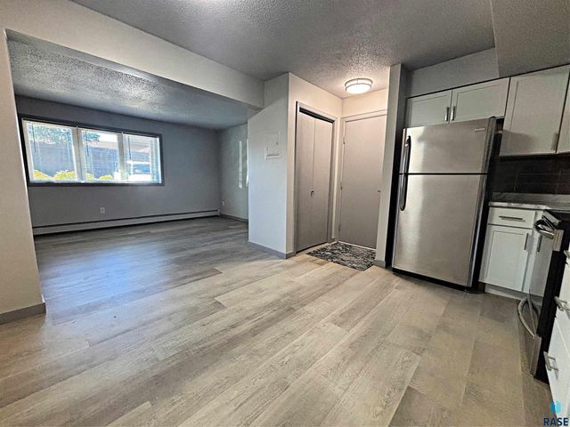 3600 S Gateway Blvd Boulevard 104, Sioux Falls, SD 57106