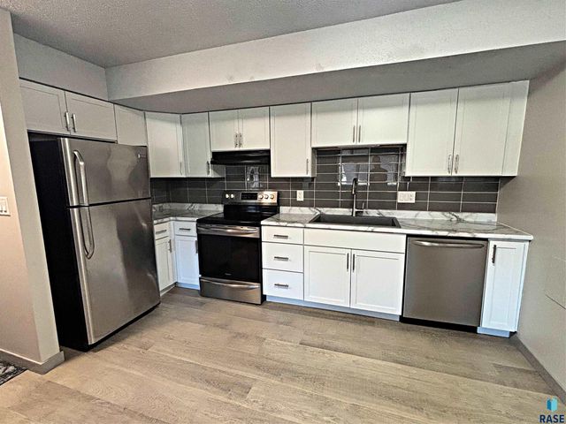 3600 S Gateway Blvd Boulevard 104, Sioux Falls, SD 57106