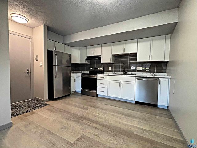 3600 S Gateway Blvd Boulevard 104, Sioux Falls, SD 57106