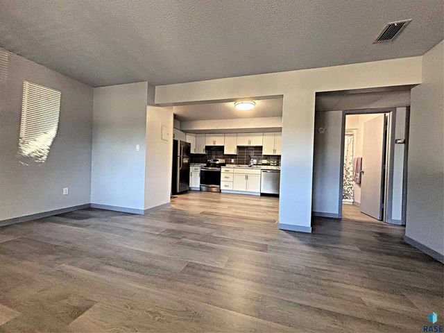 3600 S Gateway Blvd Boulevard 104, Sioux Falls, SD 57106