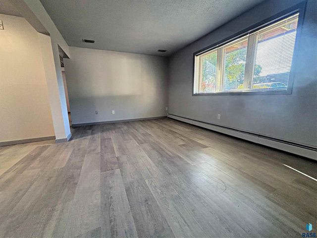 3600 S Gateway Blvd Boulevard 104, Sioux Falls, SD 57106