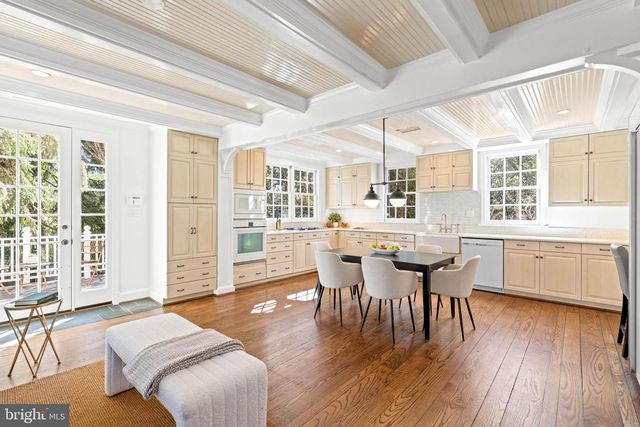 3549 SPRINGLAND LN NW, Washington, DC 20008