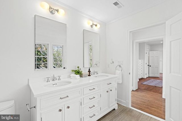 3549 SPRINGLAND LN NW, Washington, DC 20008