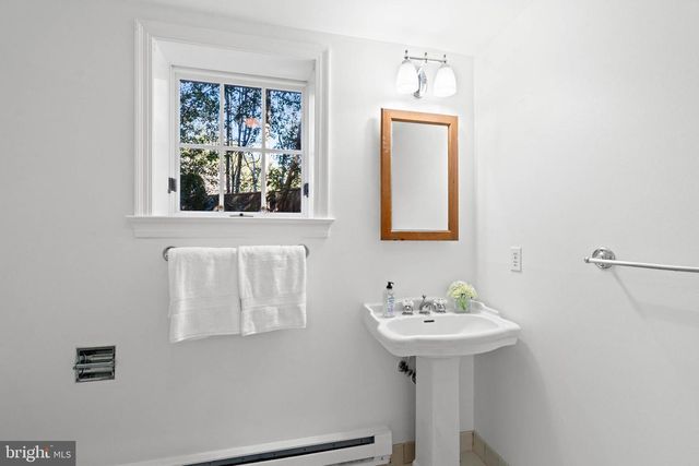 3549 SPRINGLAND LN NW, Washington, DC 20008