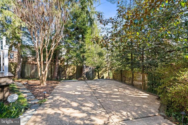 3549 SPRINGLAND LN NW, Washington, DC 20008