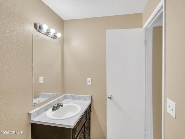 3645 N 69TH Avenue 30, Phoenix, AZ 85033