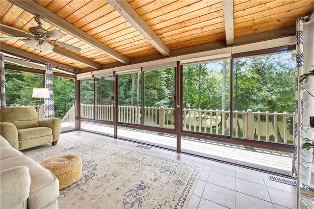938 Waters Street W, Clarkesville, GA 30523