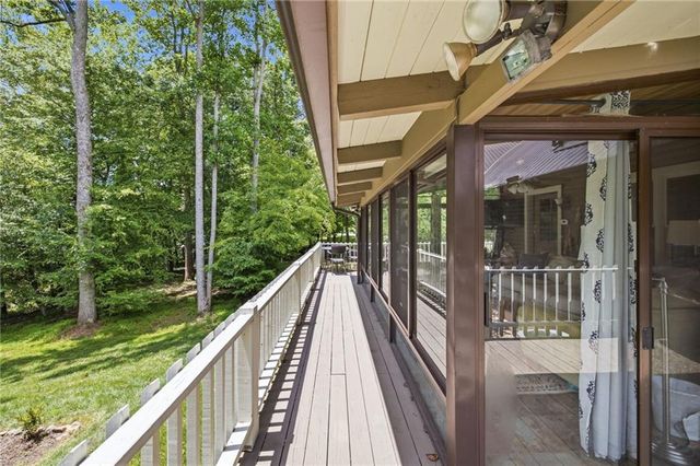 938 Waters Street W, Clarkesville, GA 30523