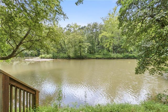 938 Waters Street W, Clarkesville, GA 30523
