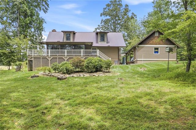 938 Waters Street W, Clarkesville, GA 30523