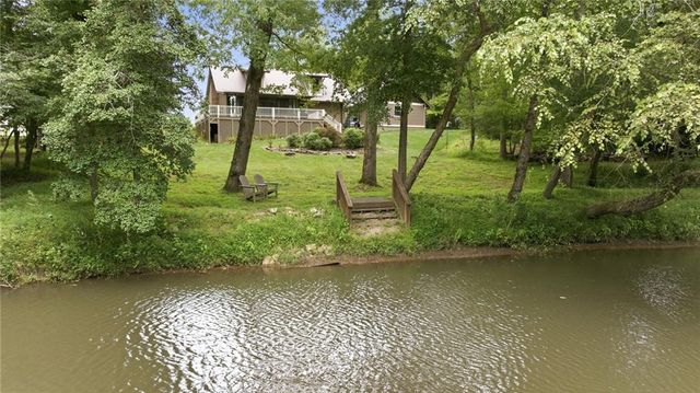 938 Waters Street W, Clarkesville, GA 30523
