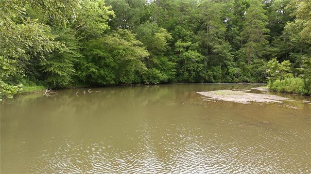 938 Waters Street W, Clarkesville, GA 30523