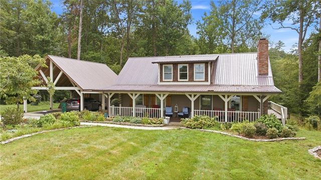 938 Waters Street W, Clarkesville, GA 30523
