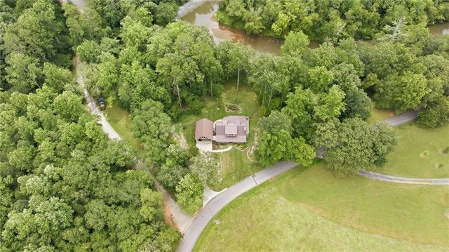 938 Waters Street W, Clarkesville, GA 30523