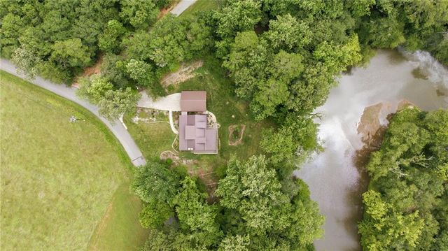 938 Waters Street W, Clarkesville, GA 30523
