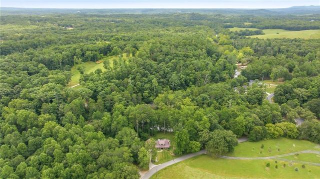 938 Waters Street W, Clarkesville, GA 30523