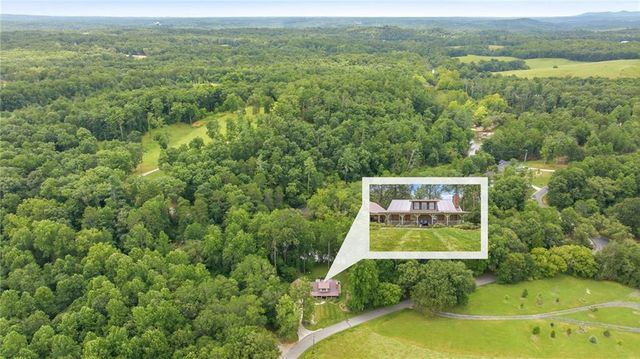 938 Waters Street W, Clarkesville, GA 30523