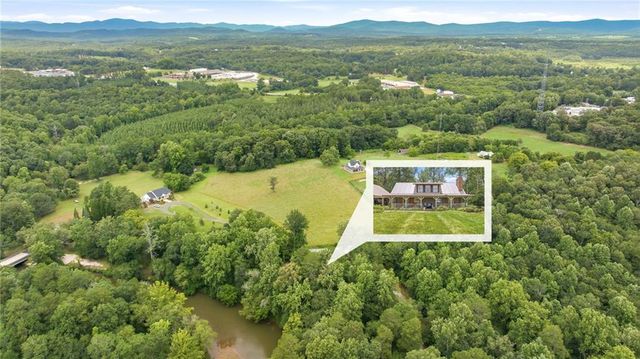 938 Waters Street W, Clarkesville, GA 30523