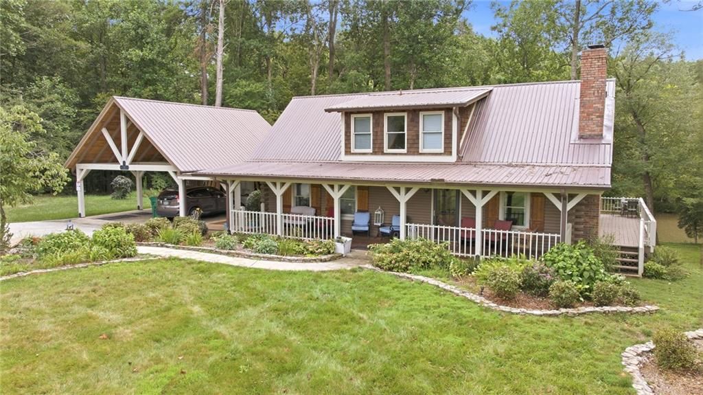 938 Waters Street W, Clarkesville, GA 30523