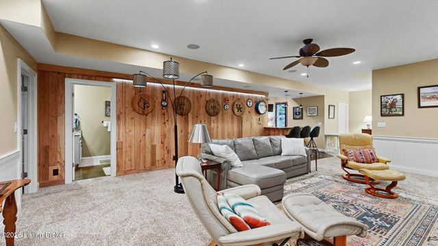 9519 Indian Pipe Ln, Prospect, KY 40059