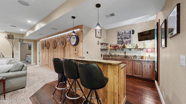 9519 Indian Pipe Ln, Prospect, KY 40059