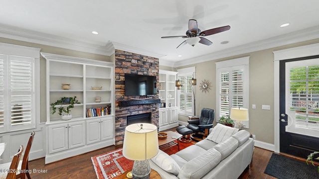 9519 Indian Pipe Ln, Prospect, KY 40059