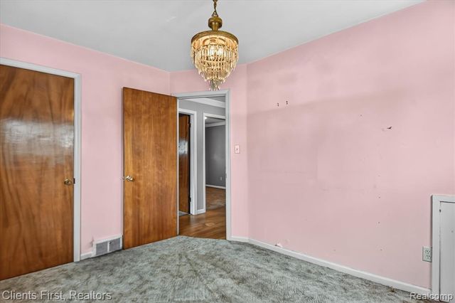 873 Schuman Street, Garden City, MI 48135