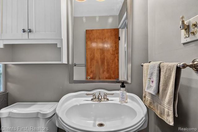 873 Schuman Street, Garden City, MI 48135