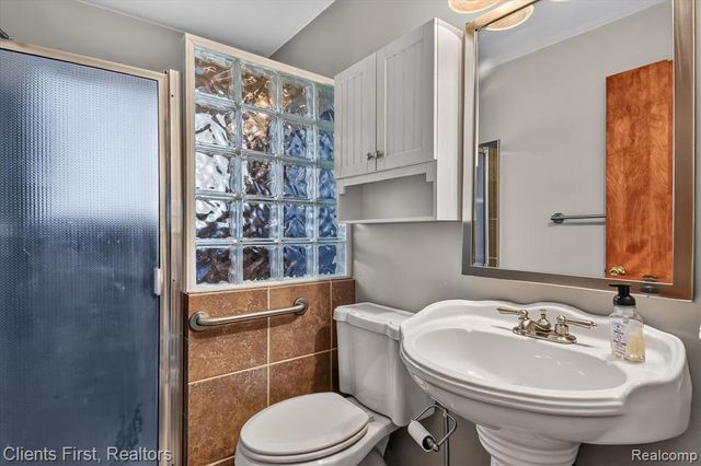873 Schuman Street, Garden City, MI 48135