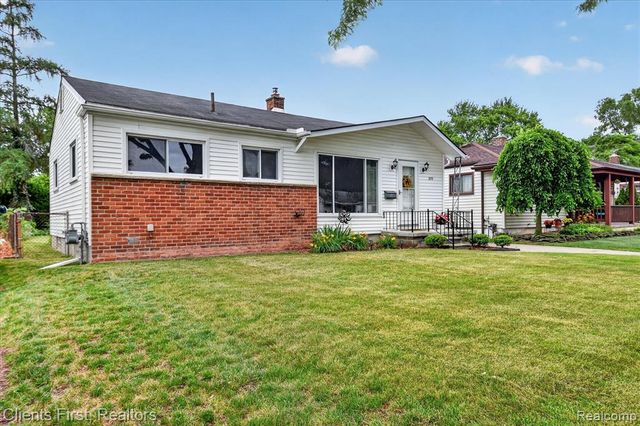 873 Schuman Street, Garden City, MI 48135