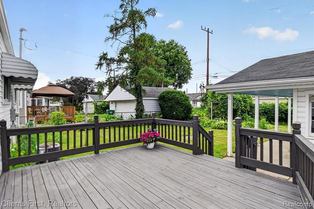 873 Schuman Street, Garden City, MI 48135
