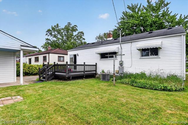 873 Schuman Street, Garden City, MI 48135