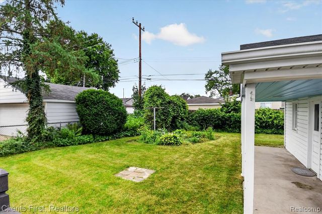873 Schuman Street, Garden City, MI 48135