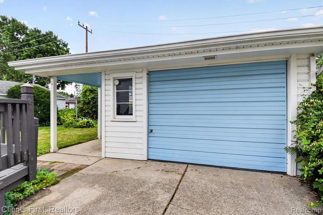873 Schuman Street, Garden City, MI 48135