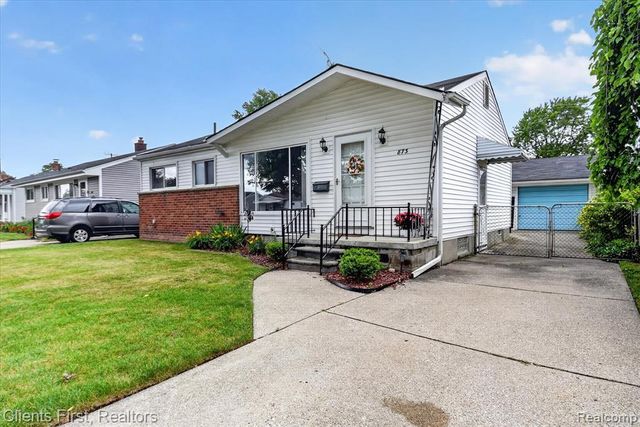 873 Schuman Street, Garden City, MI 48135