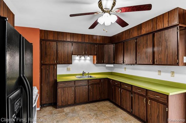 873 Schuman Street, Garden City, MI 48135