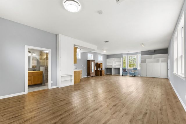 504 North Street, Columbus, TX 78934