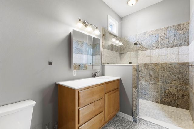 504 North Street, Columbus, TX 78934