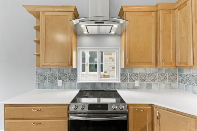 504 North Street, Columbus, TX 78934