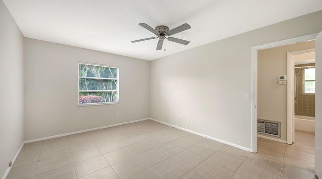 2121 PUEBLO CIRCLE V6, Sarasota, FL 34231