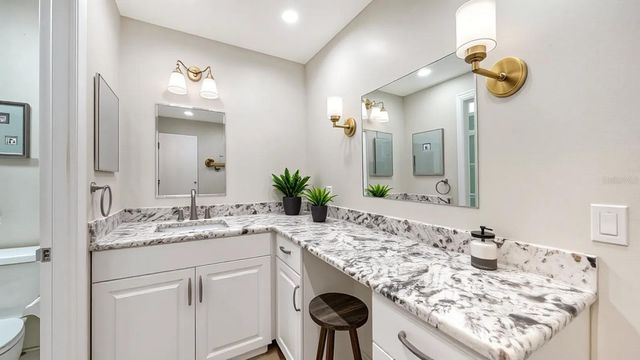 2121 PUEBLO CIRCLE V6, Sarasota, FL 34231
