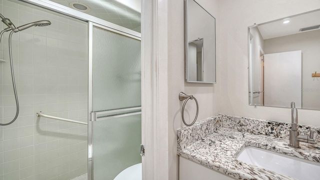 2121 PUEBLO CIRCLE V6, Sarasota, FL 34231