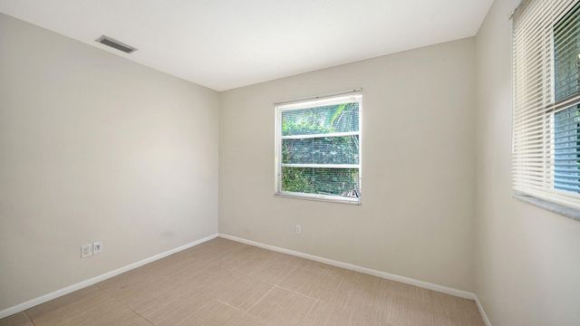 2121 PUEBLO CIRCLE V6, Sarasota, FL 34231