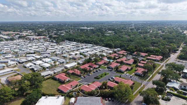 2121 PUEBLO CIRCLE V6, Sarasota, FL 34231