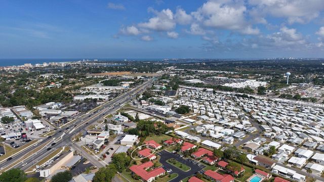 2121 PUEBLO CIRCLE V6, Sarasota, FL 34231