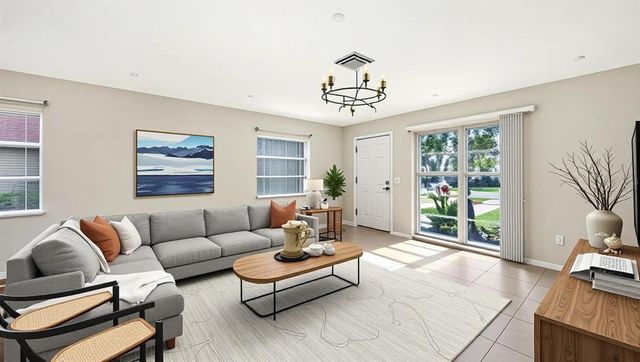 2121 PUEBLO CIRCLE V6, Sarasota, FL 34231