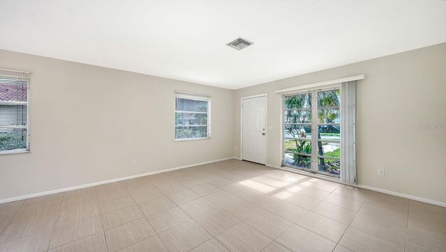 2121 PUEBLO CIRCLE V6, Sarasota, FL 34231