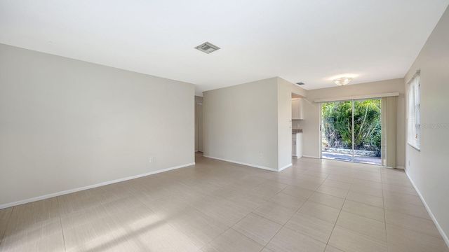 2121 PUEBLO CIRCLE V6, Sarasota, FL 34231